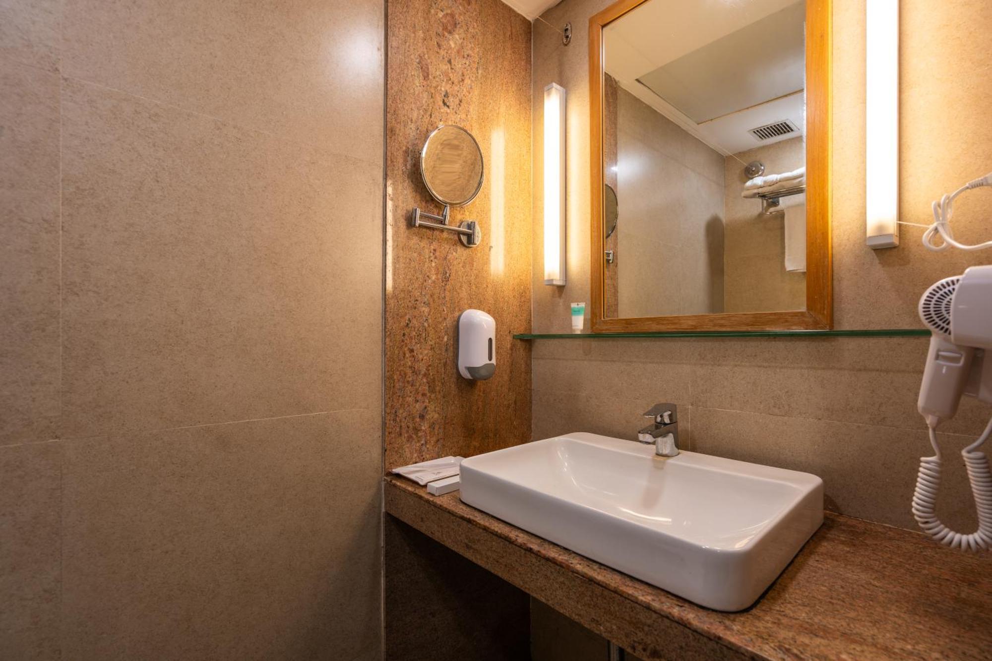 Gcc North Side Hotell Mira-Bhayandar Exteriör bild