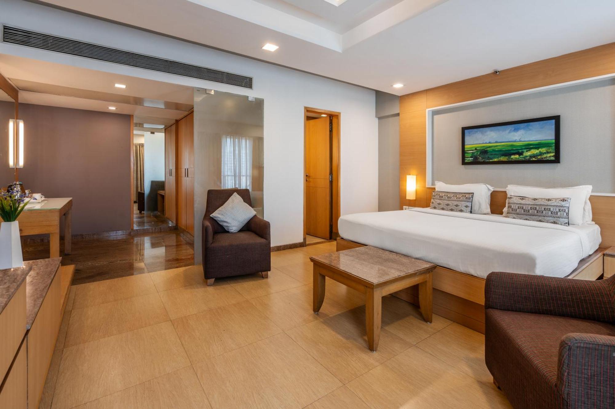 Gcc North Side Hotell Mira-Bhayandar Exteriör bild