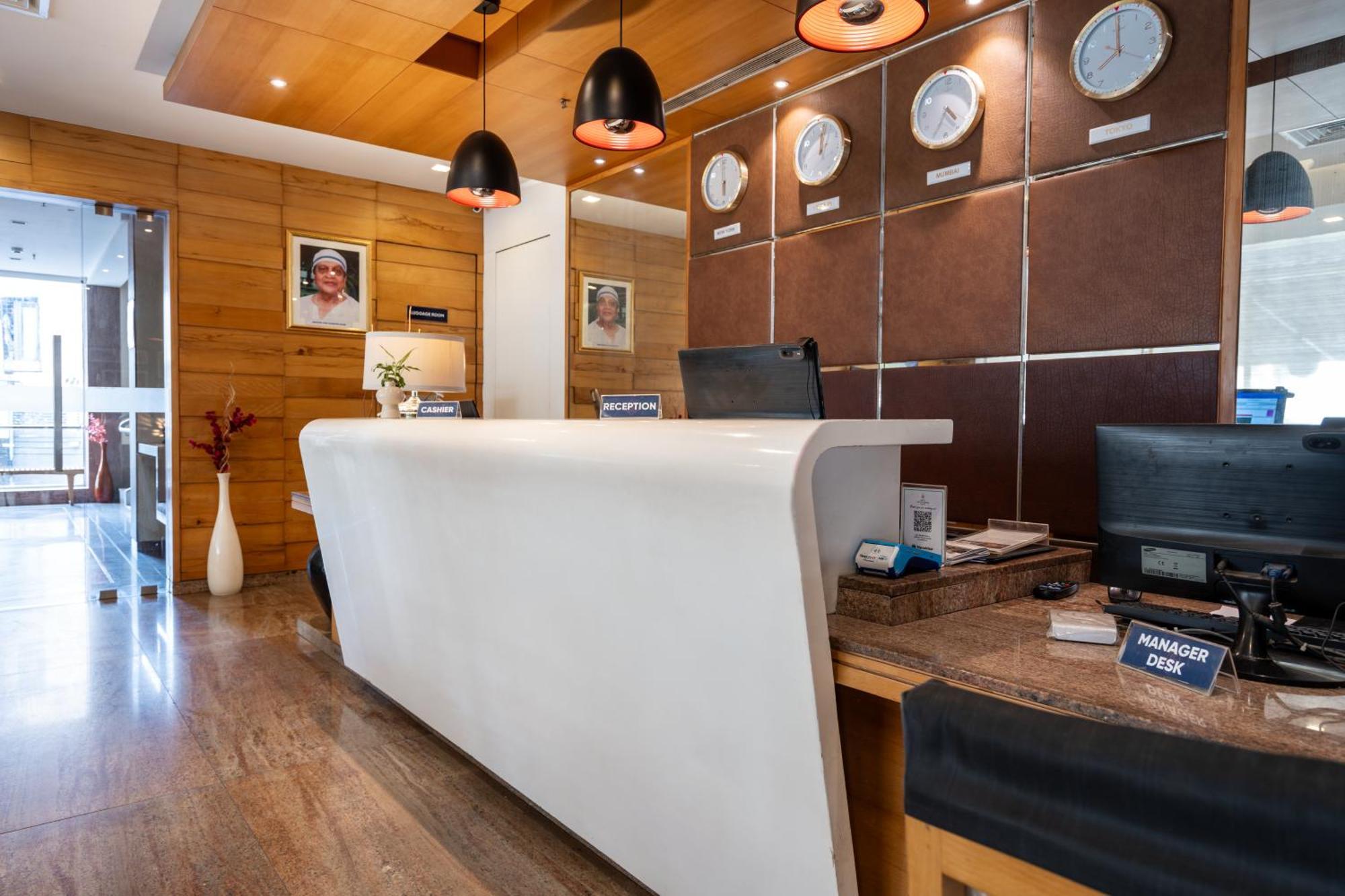 Gcc North Side Hotell Mira-Bhayandar Exteriör bild